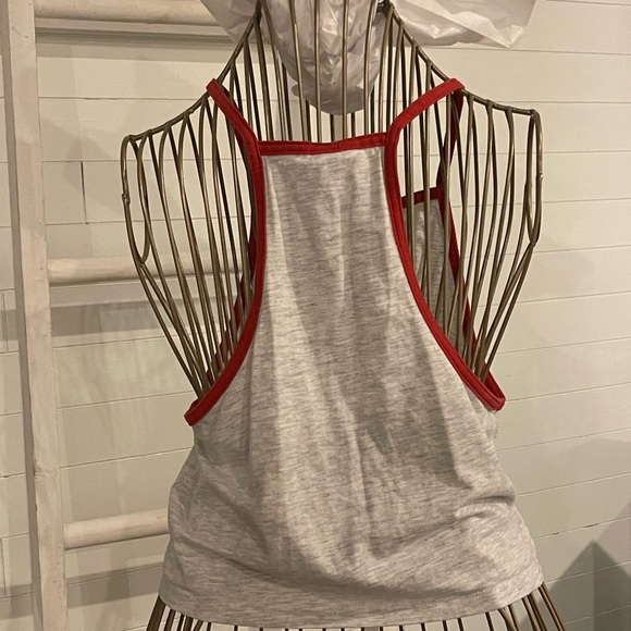 Tank - Picture 2 of 4